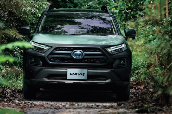 特別仕様車 Adventure “OFFROAD package Ⅱ”（ハイブリッド車）