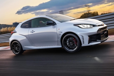 RZ“High performance” + Aero performance package［GR-DAT（8AT・4WD）］