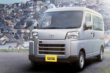 デラックス（CVT・2WD）